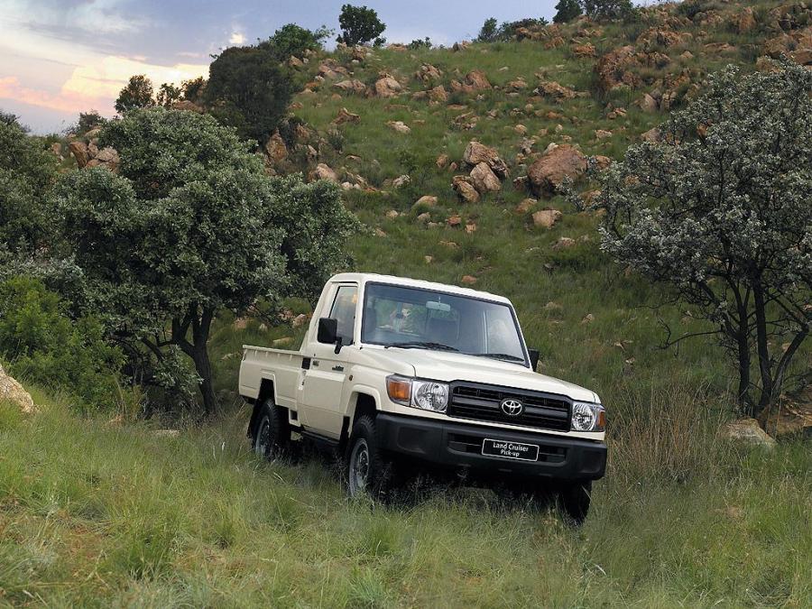  Toyota Land Cruiser 70 Pickup 2007 года  (ZA) (фото 2 из 12)